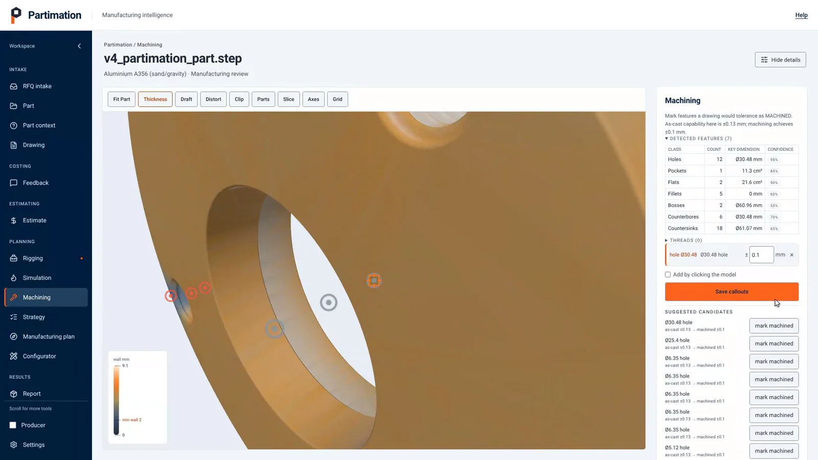 Twelve holes, six counterbores, eighteen countersinks, plus pockets, flats, fillets and bosses — each class with its key dimension and how confident the detection is, against as-cast ±0.13 mm and machined ±0.1 mm.